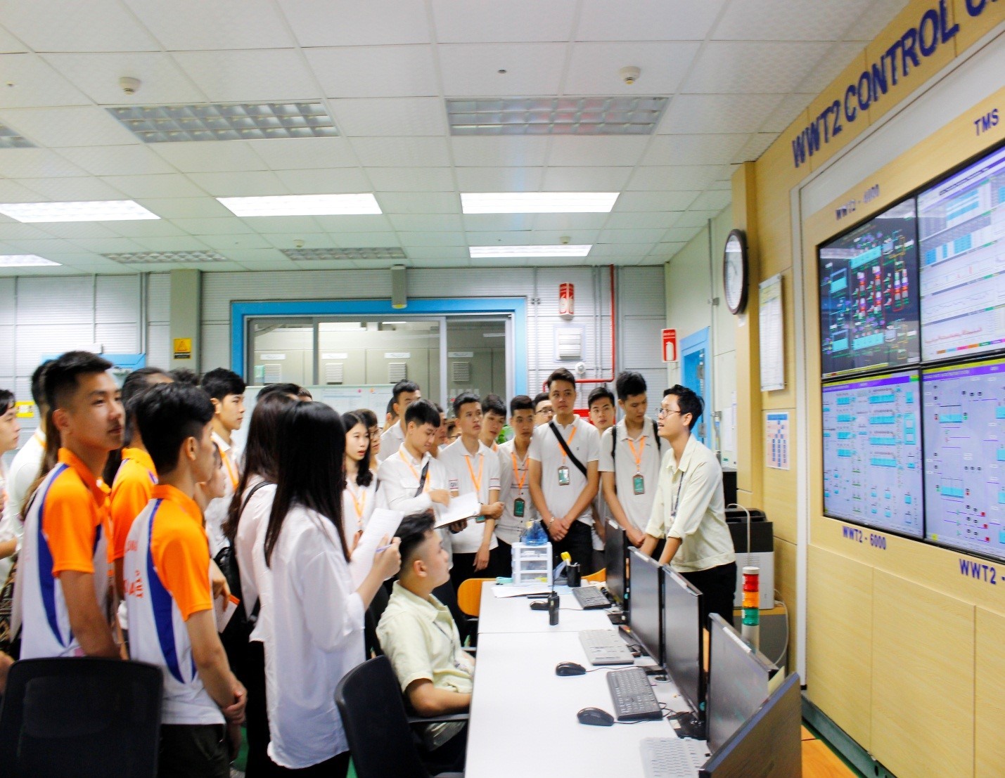 Sinh viên ngành CNKT Môi trường đi thăm thực tế tại Công ty TNHH Samsung Electronics Việt Nam Thái Nguyên